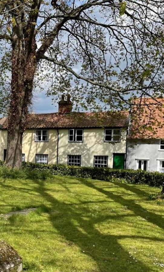 Charming Town Centre Character Cottage With Parking Stowmarket Exteriér fotografie